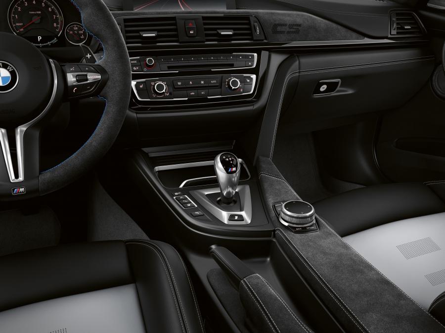 Детали интерьера BMW M3 CS (F80) 2018 года  (WW) (фото 9 из 94)